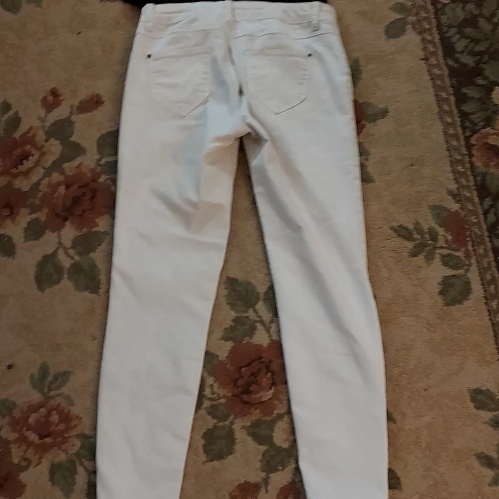 White crop jeans and halter top - Picture 7 of 11